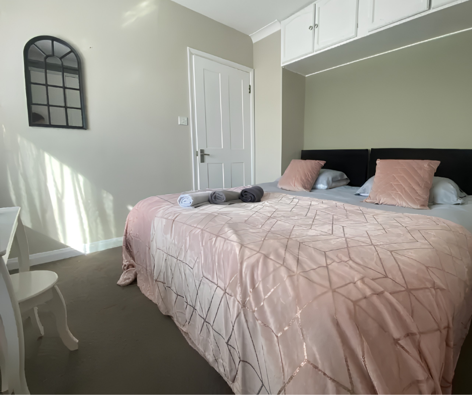 Hill House _ Spacious Home with 3 Bedrooms _ Sleeps 5